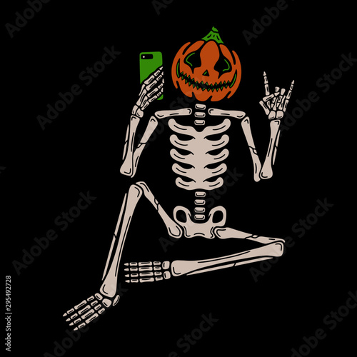Selfie Halloween pumpkin skeleton text on black background