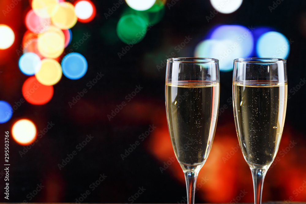 champagne in glasses romance champagne in glasses romance
