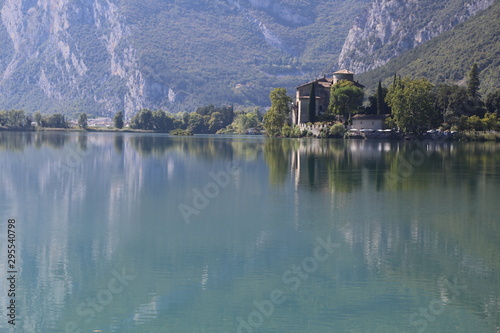 Il Lago di Toblino - e il suo omonimo Castello. ( Tn. )
