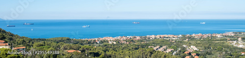 Meer an der Küste in Italien