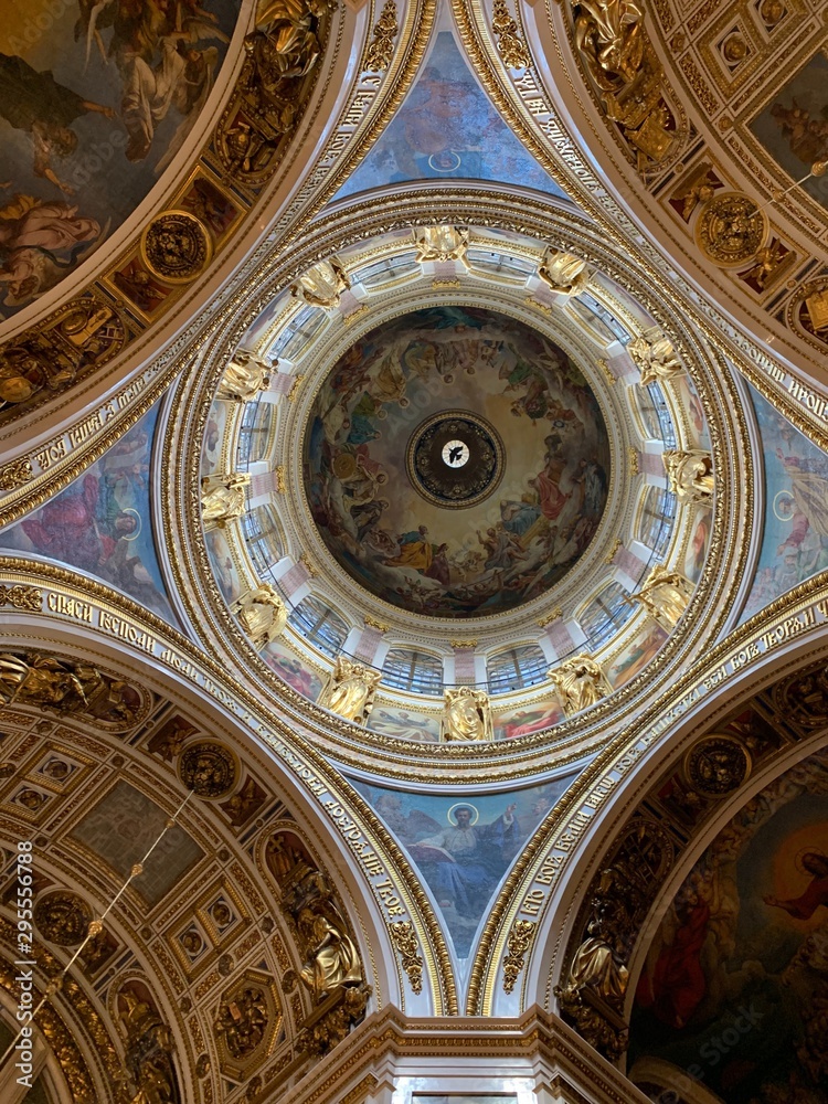rotunda in st.Isaacs Cathedral in Russia