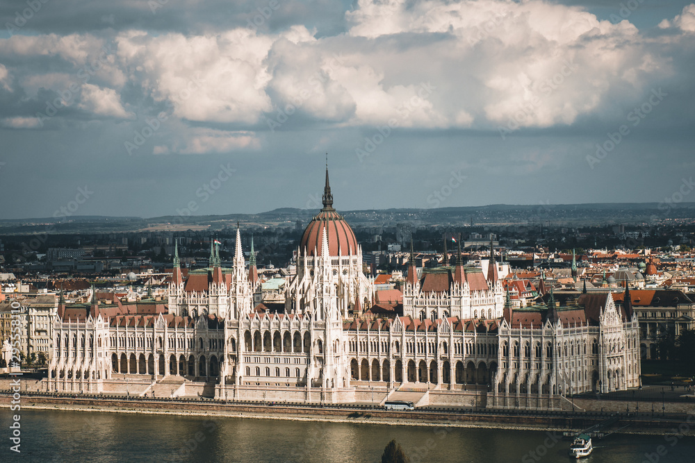 Fototapeta premium parliament in budapest