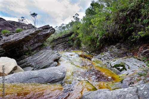 Cachoeira no Parque de Conceição de Ibitipoca waterfall in forest