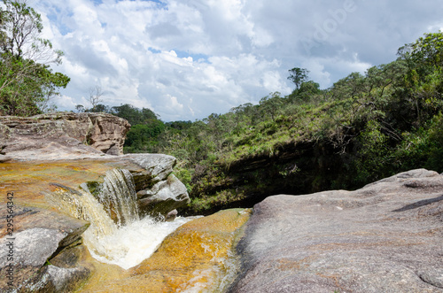 Cachoeira no Parque de Conceição de Ibitipoca waterfall in forest