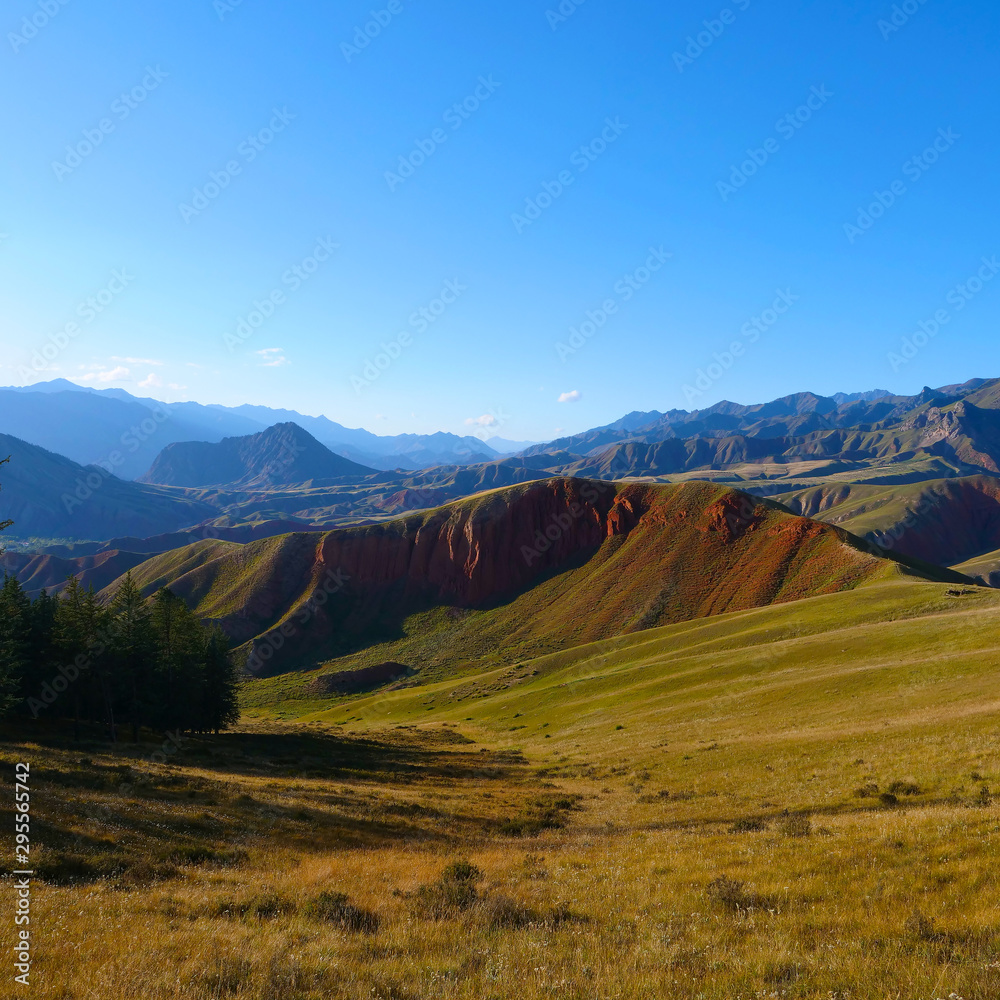 Fototapeta premium Beautiful nature landscape veiw of The Qilian Mountain Scenic Area Mount Drow in Qinghai China.