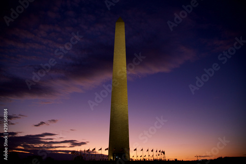 Washington Monument bei Sonnenuntergang