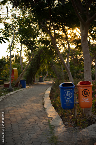 trash can in the park © ali