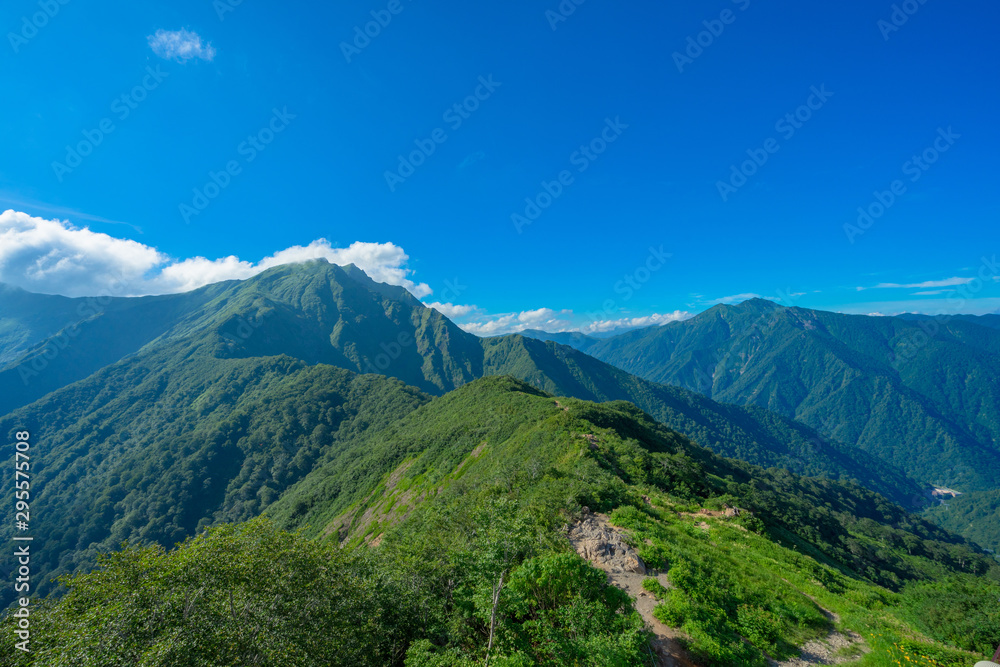谷川岳 登山 トレッキング 避暑 高地 高原 谷川岳 登山 トレッキング 避暑 高地 高原