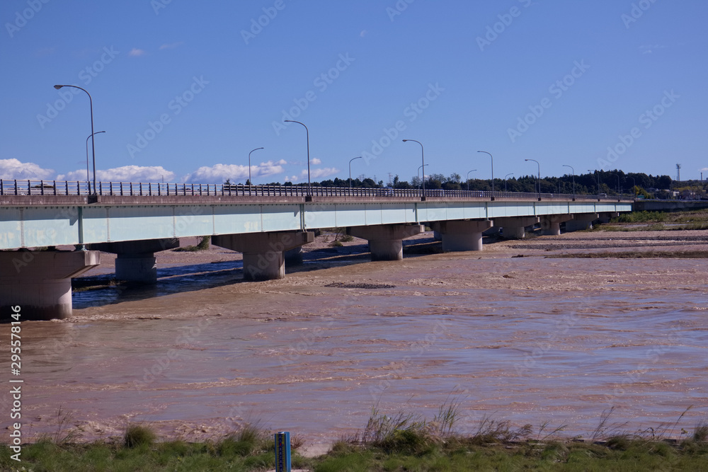 Obraz premium 宇都宮市 台風19号による鬼怒川の増水