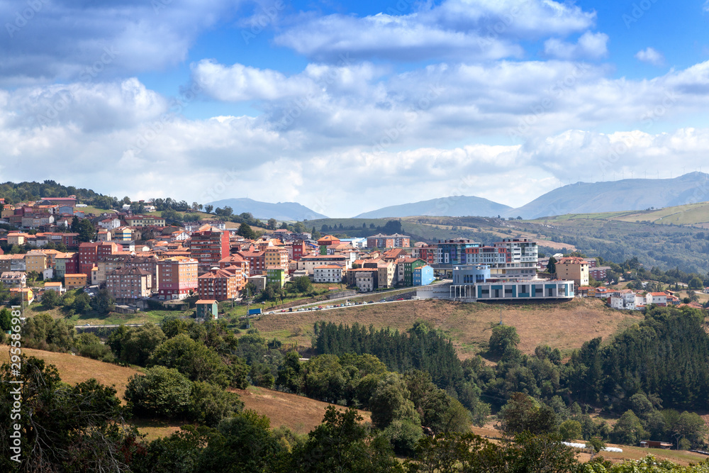 Vista panorámica de Tineo en Asturias