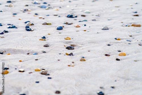 Bunte Steine am Strand