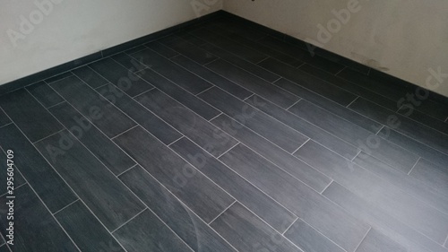 Floor wood tiles © Granit