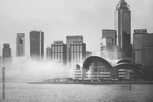 Hong Kong in Misty season 