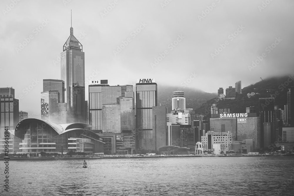 Fototapeta premium Hong Kong in Misty season 