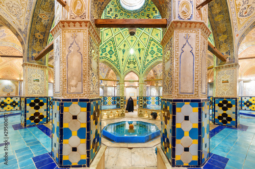 Octagonal dressing hall with pool of Sultan Amir Ahmad Bathhouse photo