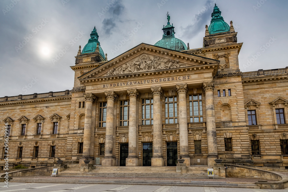 Bundesverwaltungsgericht Leipzig im Oktober 2019 Querformat