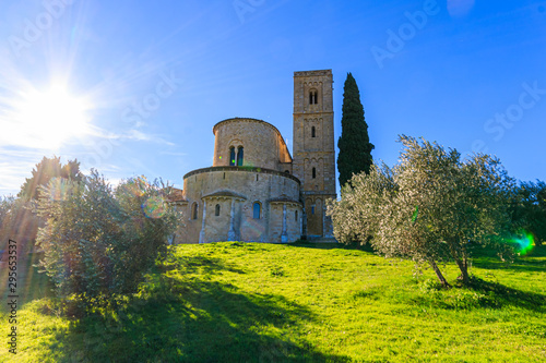 Toskana Abtei Sant’Antimo 1 photo