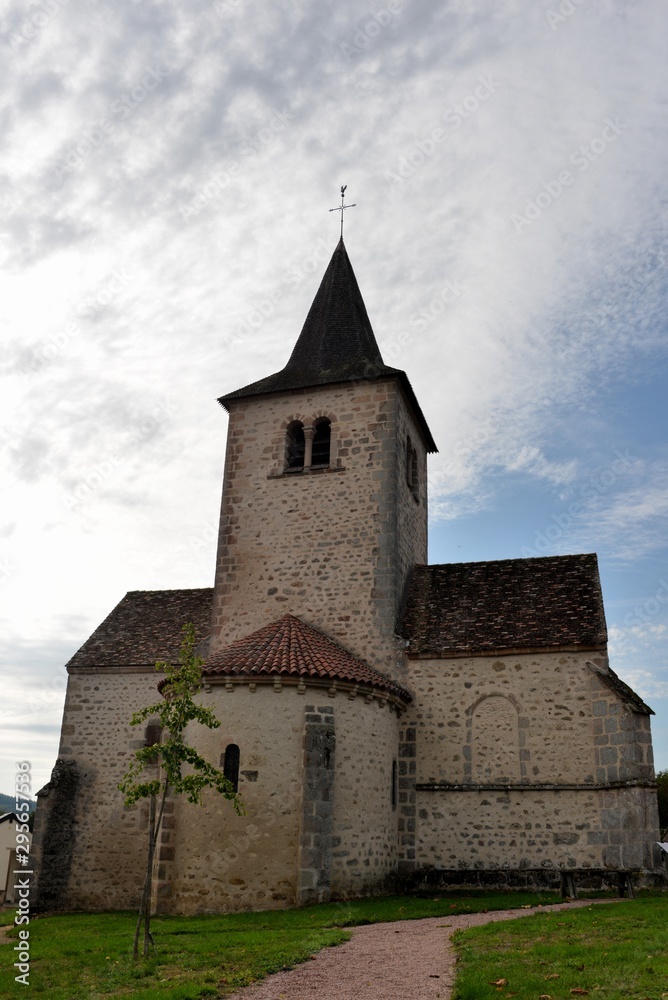 église de Poil église de Poil