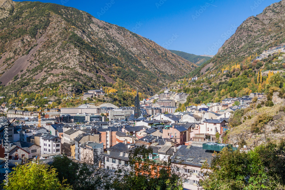Obraz na płótnie Aerial view of Escaldes-Engordany town, Andorra w salonie