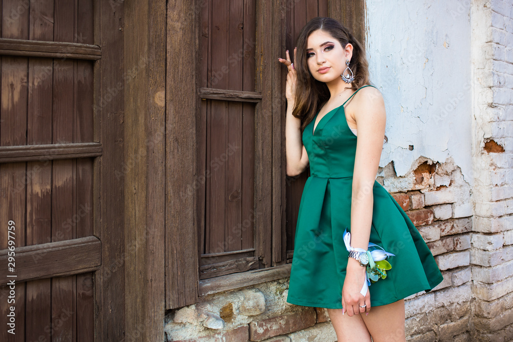 Black Dress + Emerald Jewels | Emerald earrings drop, Angelina jolie, Red  carpet jewelry