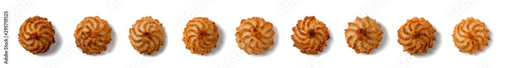 Natural baked coconut cookies or cocoanut macaroons with coco chips Natural baked coconut cookies or cocoanut macaroons with coco chips