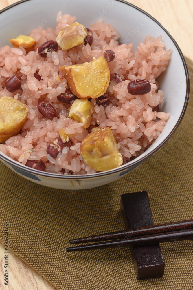 秋の味覚 栗おこわ 秋の味覚 栗おこわ