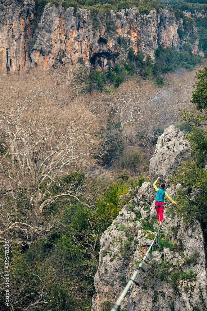 Obraz premium Highline in the mountains.