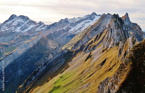 Alpstein-Panorama, Gebirge, Ostschweiz photo