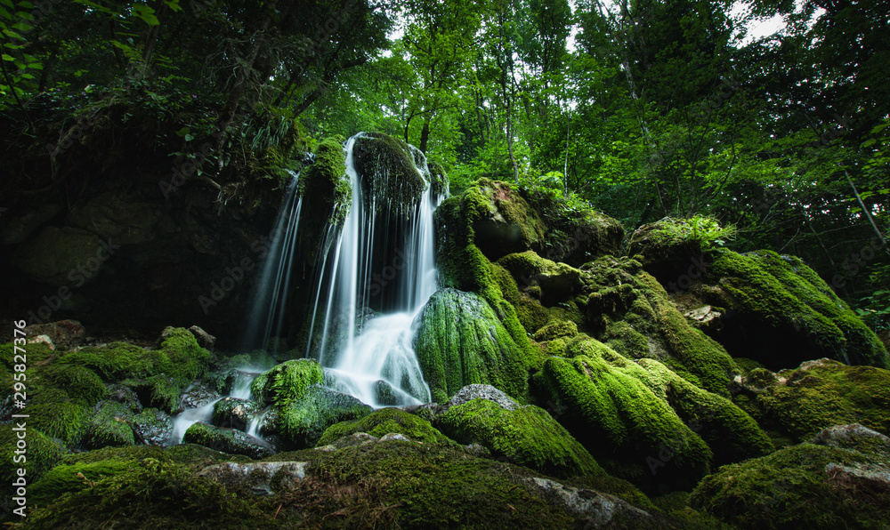Naklejka premium Waterfall in Austria bear trail - Bärenschützklamm