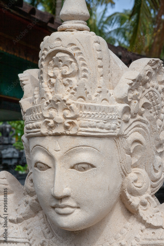 Face sculpture in the Hindu 'Pura Segara' temple at Lembongan, Bali, IDN