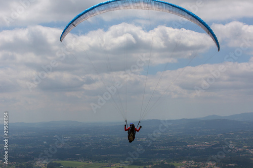 paragliding photo