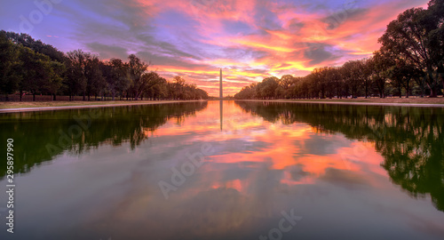 Fotografi Washington Monument at Sunrise