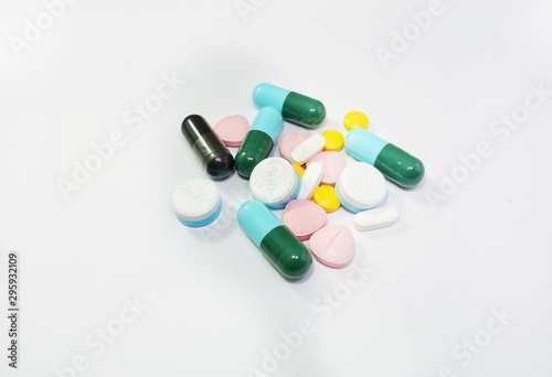 Paracetamol, Antibiotics, Antihistamines, Amitriptyline, Hydrochloride, Vitamin B Complex.