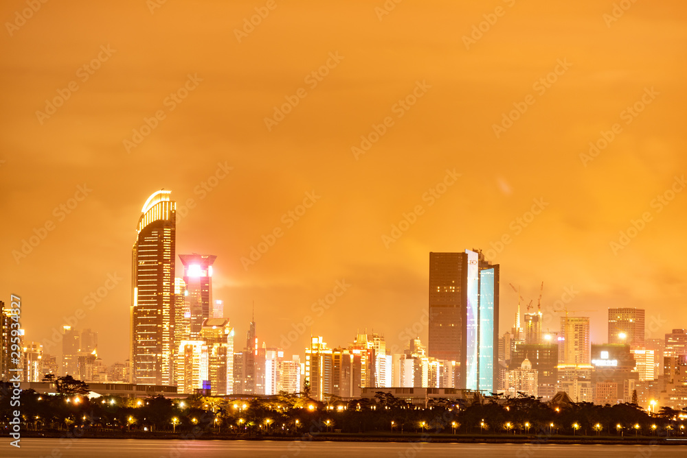 Fototapeta premium Shenzhen, Shenzhen Bay Park sunset scenery, skyline building city