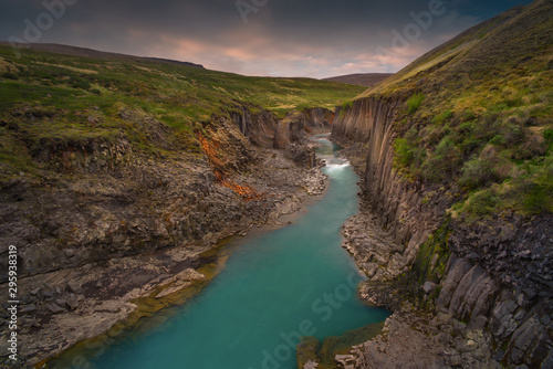Obraz na płótnie Spectacular basalt canyon Studlagil Iceland w salonie