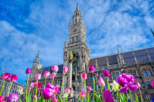 Obraz na płótnie The New Town Hall located in the Marienplatz in Munich, Germany w salonie