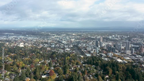 Wallpaper Mural portland downtown residential areas blue sky clouds dolly left Torontodigital.ca