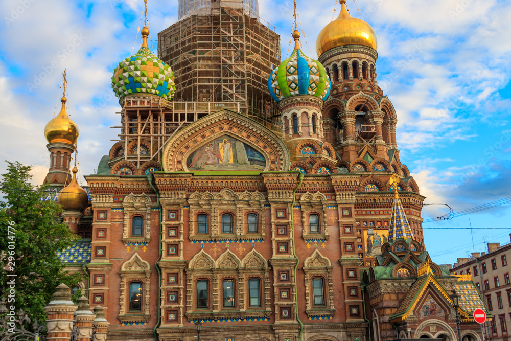 Obraz premium Church of the Savior on Spilled Blood or Cathedral of the Resurrection of Christ is one of the main sights of Saint Petersburg, Russia