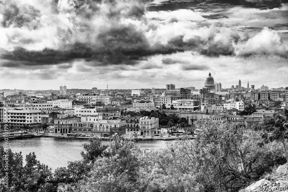 Blick auf Altstadt Havanna Kuba monochrom