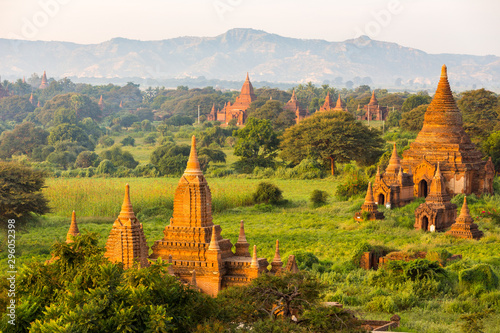 Sonnenaufgang in Bagan in Myanmar