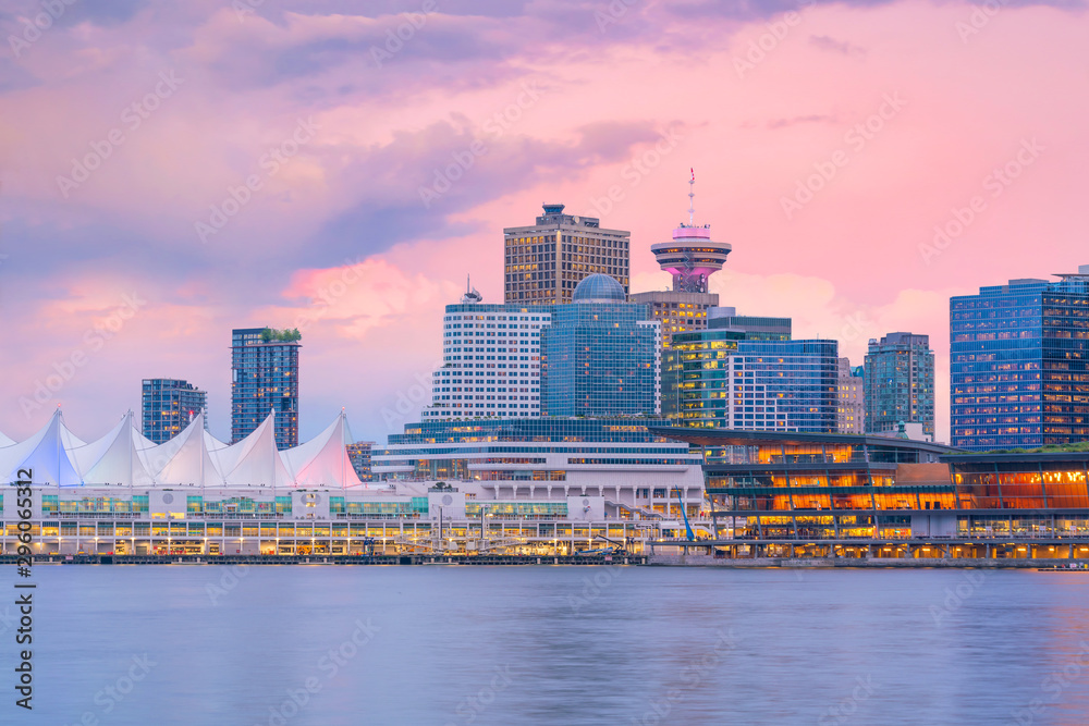 Fototapeta premium Beautiful view of downtown Vancouver skyline, British Columbia, Canada