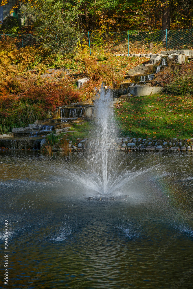 fountain in an autumn park