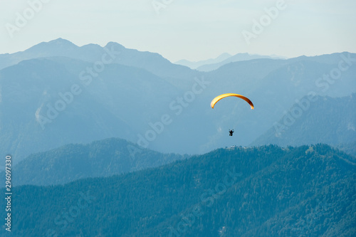 Paraglider 02