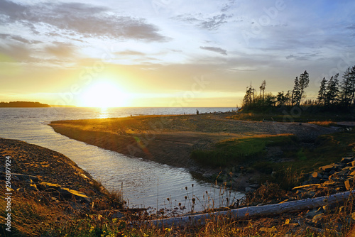 Fototapeta Naklejka Na Ścianę i Meble -  Sunset over the Minas Basin in the Bay of Fundy, Nova Scotia, Canada near Moose Brook