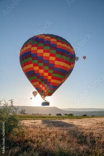 Balloons near Göreme, Cappadocia, Turkey © Laurens