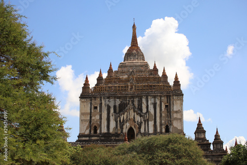When we are travelling to Bagan, Myanmar. © Tony Wu Photography