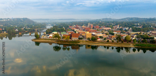 Valokuva Foggy Morning Over the River and Main Street Marietta Ohio Washington County