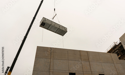 Obraz na plátne Crane Hoisting AHU