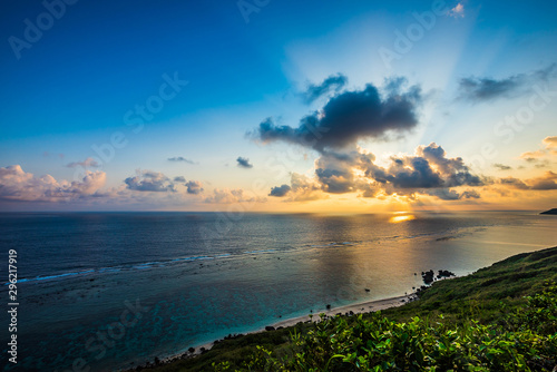 Fototapeta Naklejka Na Ścianę i Meble -  早朝の宮古島　The sky at daybreak in Miyakojima Island, Okinawa.