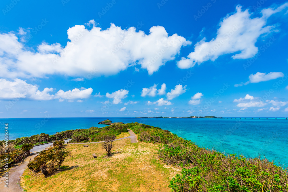 美しい宮古島の海 Beautiful beach in Miyakojima Island, Okinawa. 美しい宮古島の海 Beautiful beach in Miyakojima Island, Okinawa.